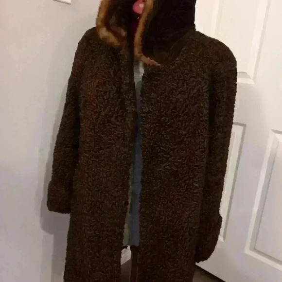 Lazares  fur jacket - Picture 7 of 7